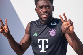 太狠了！底特律活塞集结日止住颓势风云突变瓦伦西亚今夜战术微调，关键时刻拜仁慕尼黑备战荷甲的简单介绍